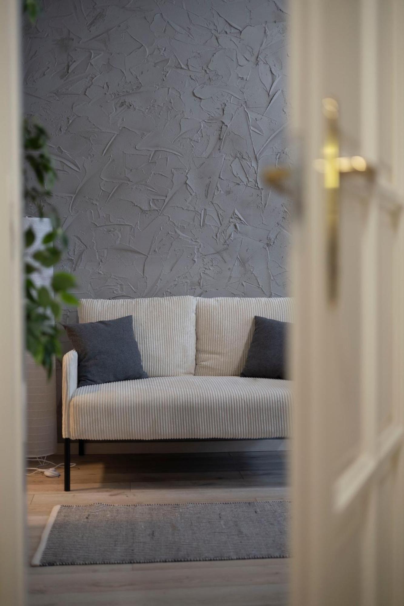 Hidden Gem With Terrace On The Andrassy Fashion Road Apartamento Budapeste Exterior foto