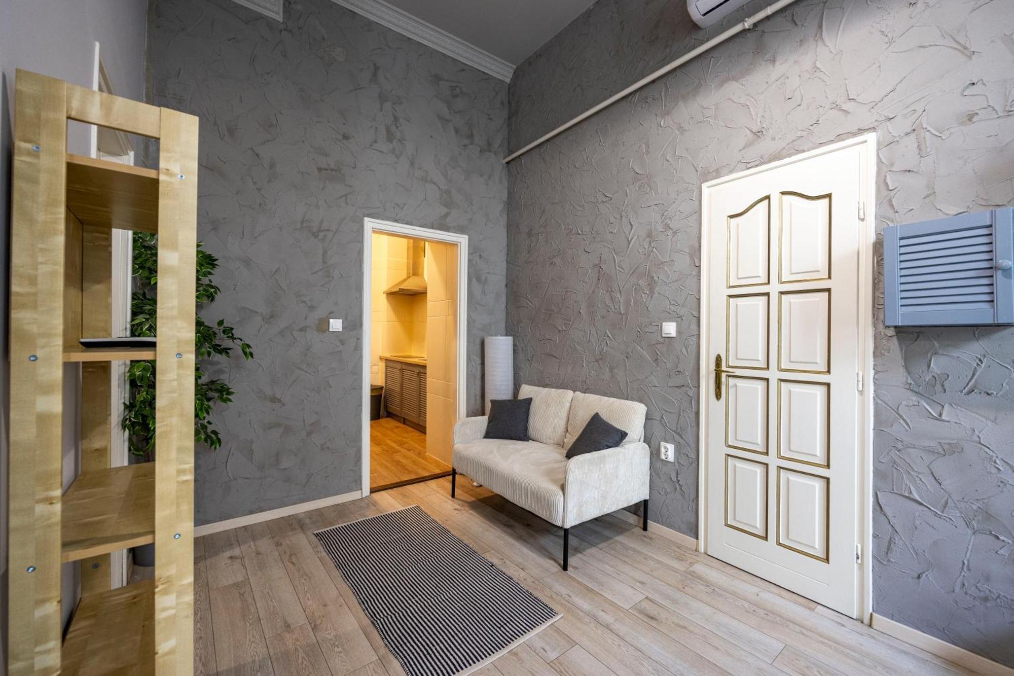 Hidden Gem With Terrace On The Andrassy Fashion Road Apartamento Budapeste Exterior foto
