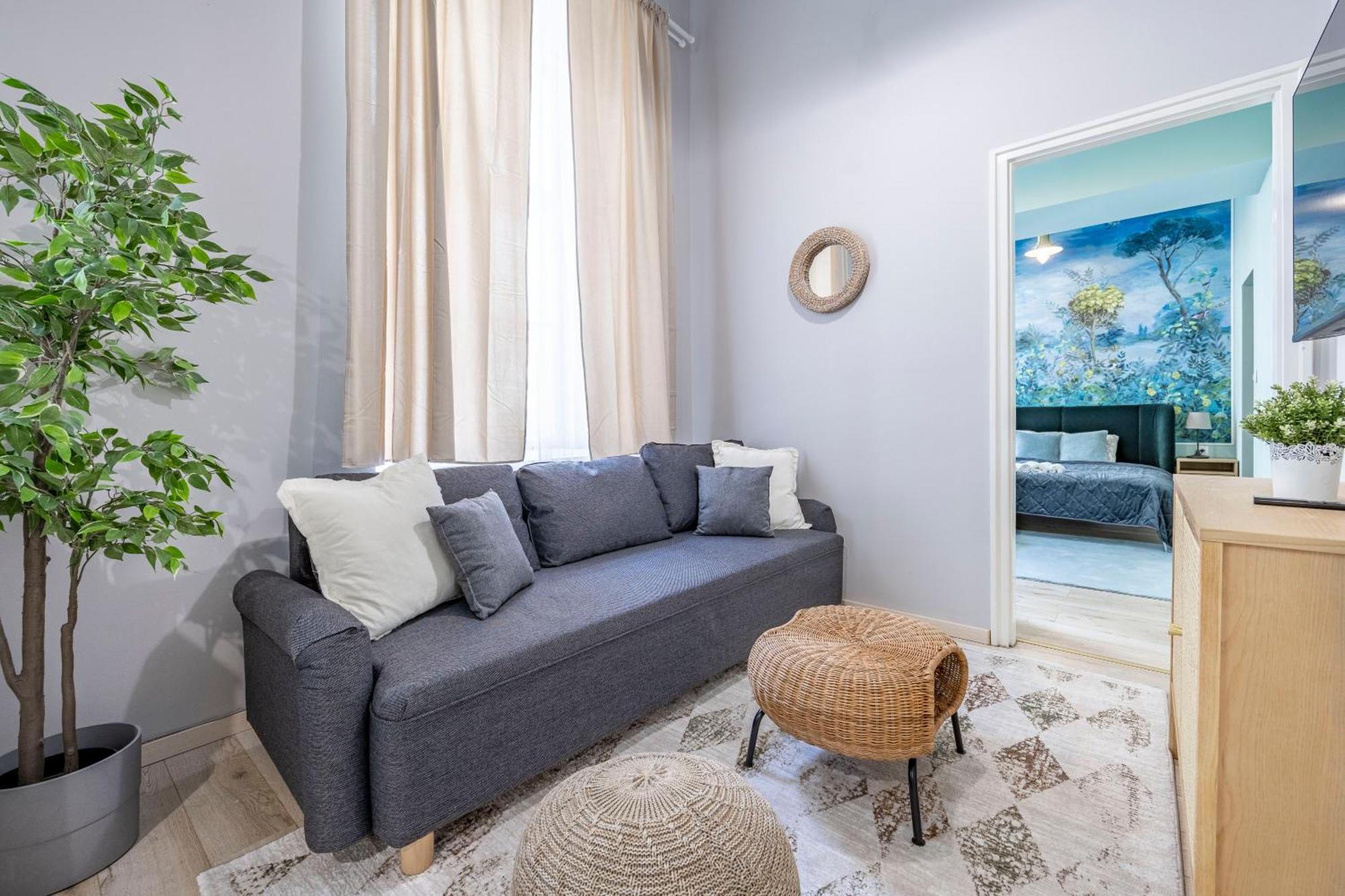 Hidden Gem With Terrace On The Andrassy Fashion Road Apartamento Budapeste Exterior foto